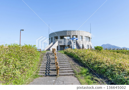 Kaiyodai Observatory in early summer: an observation deck where you can see the round earth in Nakashibetsu, Hokkaido 136645002