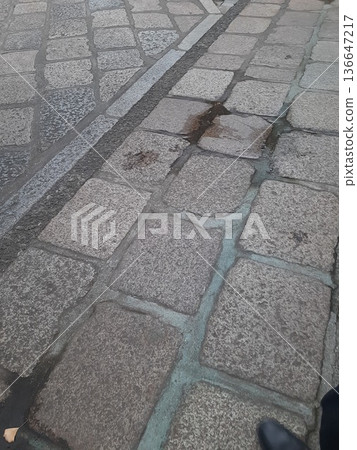 Cobblestone Road 136647217