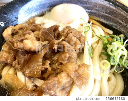 "Beef and soft-boiled egg bukkake" at an udon chain restaurant "Beef and soft-boiled egg bukkake" at an udon chain restaurant 136652180