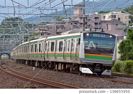 東海道本線真鶴JR東E233系列3000系列U625編隊（大山） 136655950