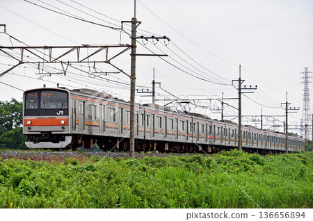 Musashino Line Higashi-Kawaguchi - Higashi-Urawa JR East 205 series M31 train (Makuhari) 136656894