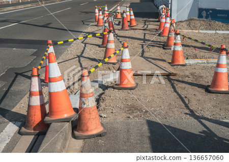 土木工程施工現場交通限制 136657060