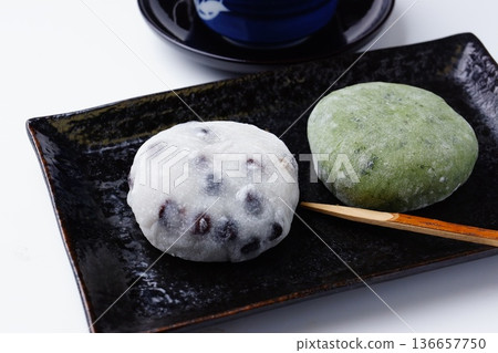 豆大福和酸奶大福 豆大福和酸奶大福 136657750