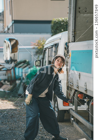 卡車 女生 女孩 136657849