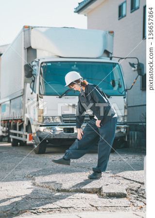 女生 女孩 女性 136657864