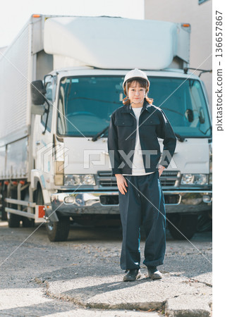 女生 女孩 女性 136657867