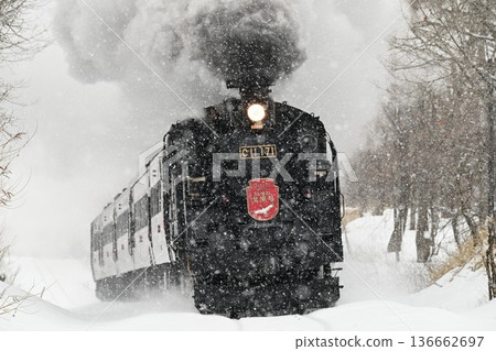Senmo Main Line, Toji-Kayanuma, Snowfall, Steam locomotive galloping Senmo Main Line, Toji-Kayanuma, Snowfall, Steam locomotive galloping 136662697