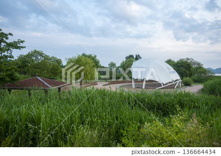 Bicycle path along the Geumgang River 136664434