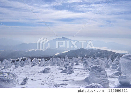 Mount Bandai in winter as seen from Nishidaiten (Mount Nishiazuma) Mount Bandai in winter as seen from Nishidaiten (Mount Nishiazuma) 136666211