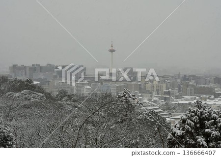 World Cultural Heritage Site, Kyoto Higashiyama, Kiyomizu-dera Temple, snow scene World Cultural Heritage Site, Kyoto Higashiyama, Kiyomizu-dera Temple, snow scene 136666407