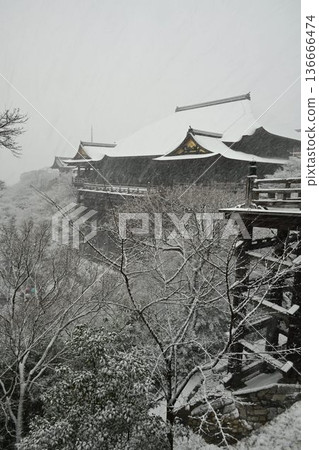 世界文化遺產，京都東山，清水寺，雪景 136666474