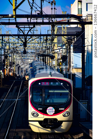 京王2000系列2701F NEW2000 2026.1.31,頭部標誌,背景為富士山 京王2000系列2701F NEW2000 2026.1.31,頭部標誌,背景為富士山 136667412