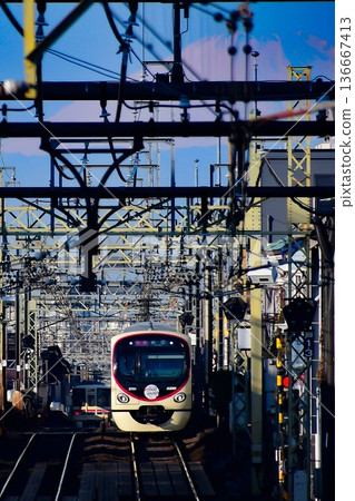 京王2000系列第二代2701F型蒸汽機在富士山背景下運行 136667413