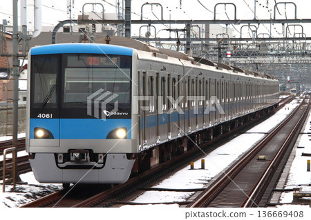 [OH] Winter Odakyu Line 4000 Series Train (Rapid Express: Shinjuku⇔Odawara) 136669408