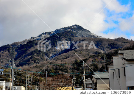白雪皚皚的比叡山 136673999