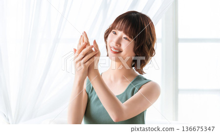 女性的美麗形象 女性的美麗形象 136675347