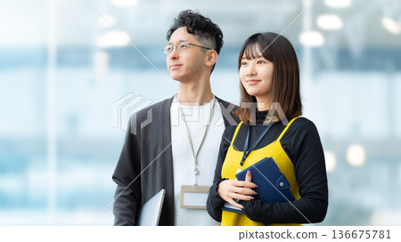 Teamwork image of two businessmen, men and women Teamwork image of two businessmen, men and women 136675781