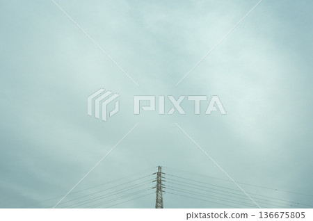 鋼塔與天空（留白） 136675805