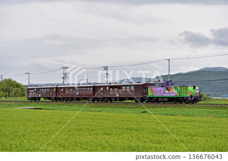 富良野線 西成岩-西瑞穗 JR 北海道 DE15-1535(旭川)+ 510 系列 富良野-美瑛小火車 富良野線 西成岩-西瑞穗 JR 北海道 DE15-1535(旭川)+ 510 系列 富良野-美瑛小火車 136676043
