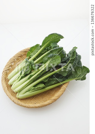 竹籃和塌菜 136676322