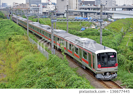 Tokaido Main Line Sakuragicho-Higashi-Takashima JR Freight DE10-1666 + Tokyu 5050 series Class A transport Tokaido Main Line Sakuragicho-Higashi-Takashima JR Freight DE10-1666 + Tokyu 5050 series Class A transport 136677445