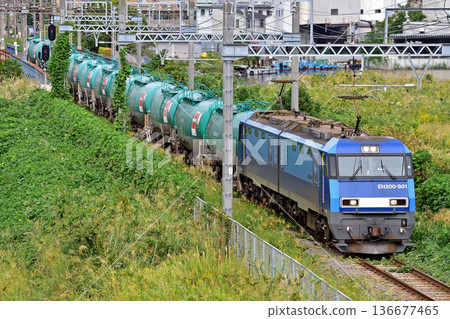 東海道本線 東高島櫻木町 JR 貨運 EH200-901(高崎)+ 瀧 1000-877 東海道本線 東高島櫻木町 JR 貨運 EH200-901(高崎)+ 瀧 1000-877 136677465