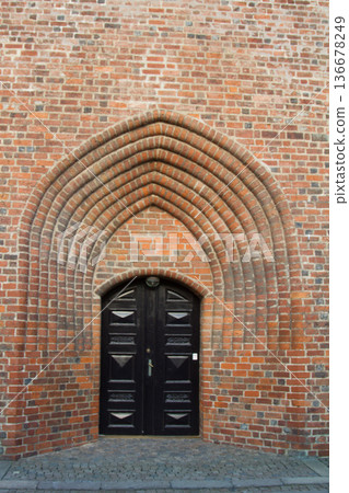 Sankt Olai Kirke door - domkirke in Helsingor - Sankt Olai Kirke door - domkirke in Helsingor - 136678249