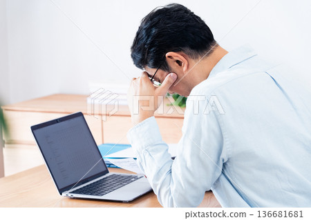 Male man who operates PC 136681681