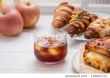 delicious iced coffee delicious iced coffee 136682101