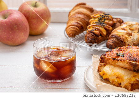 美味的冰咖啡 美味的冰咖啡 136682232