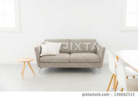 白色的房間 136682315