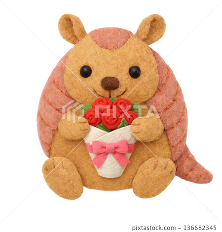 圖:一隻犰狳手捧一束毛氈玫瑰 圖:一隻犰狳手捧一束毛氈玫瑰 136682345