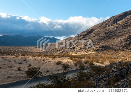 Pleasant Valley in Josua Tree national park Pleasant Valley in Josua Tree national park 136682371