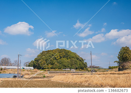 奈良縣飛鳥村栗原塚墳(天武天皇陵) 奈良縣飛鳥村栗原塚墳(天武天皇陵) 136682673