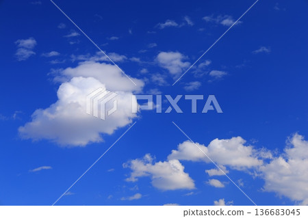 Clouds floating in the blue sky 136683045
