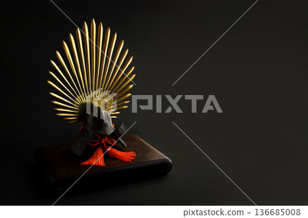 A still life photo of a miniature replica of Toyotomi Hideyoshi's helmet A still life photo of a miniature replica of Toyotomi Hideyoshi's helmet 136685008