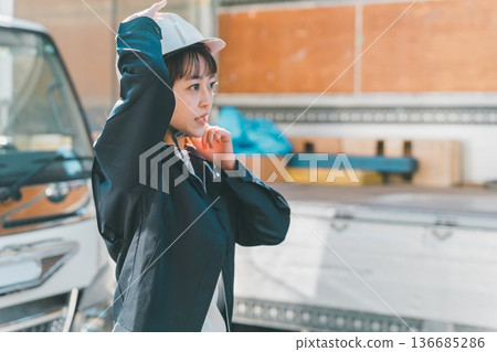 卡車 女生 女孩 136685286