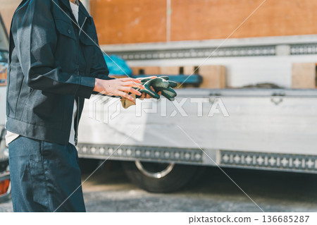 卡車 女生 女孩 136685287