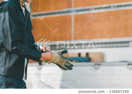 truck driver, truck, female 136685290
