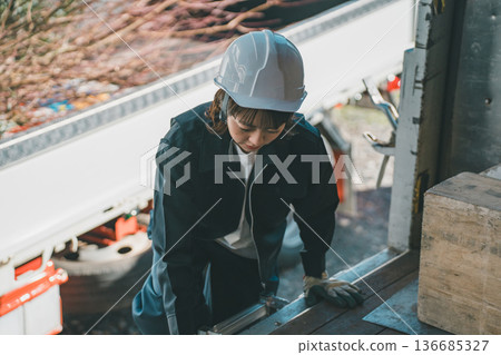 female, lady, woman 136685327
