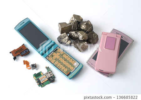 電腦和手機等電子設備所含的稀有金屬 136685822