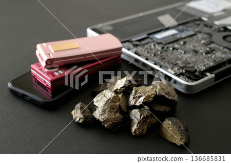 Rare metals contained in digital devices such as computers and mobile phones 136685831