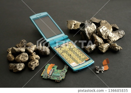 電腦和手機等數位設備中使用的稀有金屬和稀土 136685835