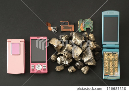 電腦和手機等電子設備所含的稀有金屬 136685838