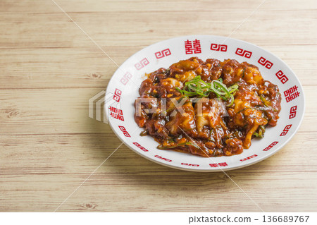麻婆餃子 麻婆餃子 136689767