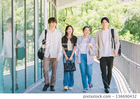 大學生 國際學生 校園生活 136690432