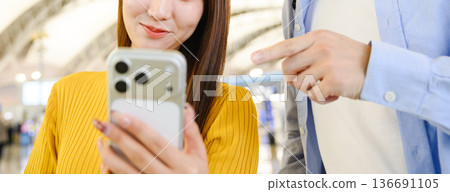 機場智慧型手機操作諮詢 ■ 圖片由關西國際機場 (KIX) 提供 136691105