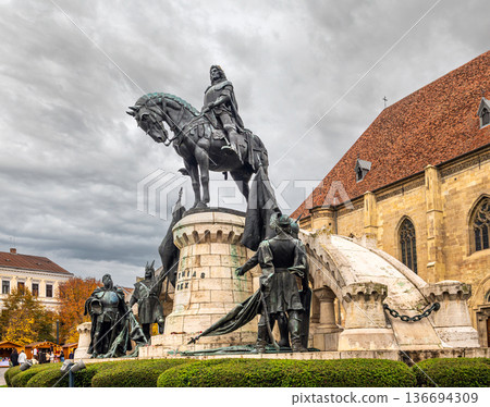 Matthias Corvinus Statue and Union Square Architecture in Cluj-Napoca 136694309