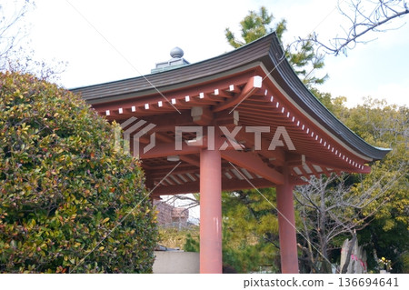 Kakuozan Nittaiji Temple - Chozuya (water purification fountain) in the Shariden Hall Kakuozan Nittaiji Temple - Chozuya (water purification fountain) in the Shariden Hall 136694641
