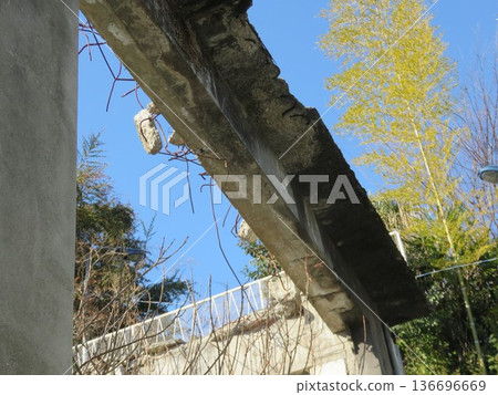 廢棄建築 136696669